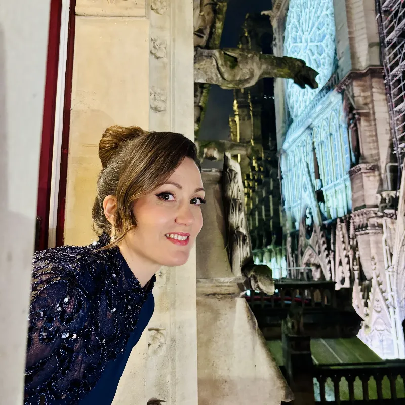 La scène majestueuse des Victoires de la Musique Classique avec des artistes en performance, célébrant l'art français